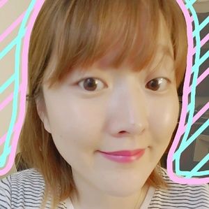 Meet your Posher, Sora